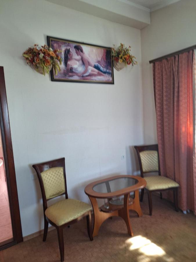 Hotel Барселона Mizikevycha Esterno foto