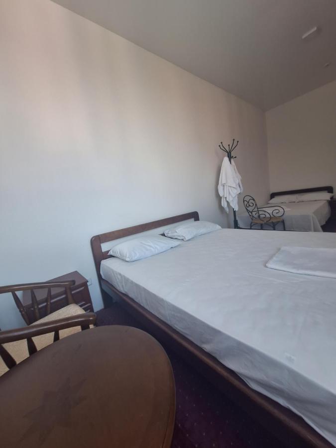 Hotel Барселона Mizikevycha Esterno foto