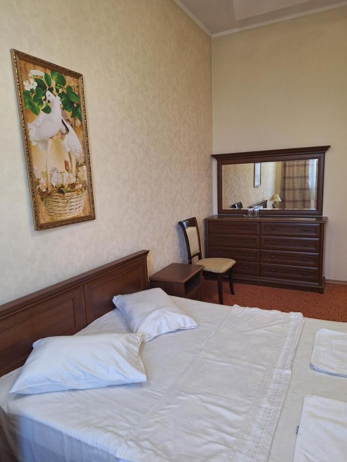 Hotel Барселона Mizikevycha Esterno foto
